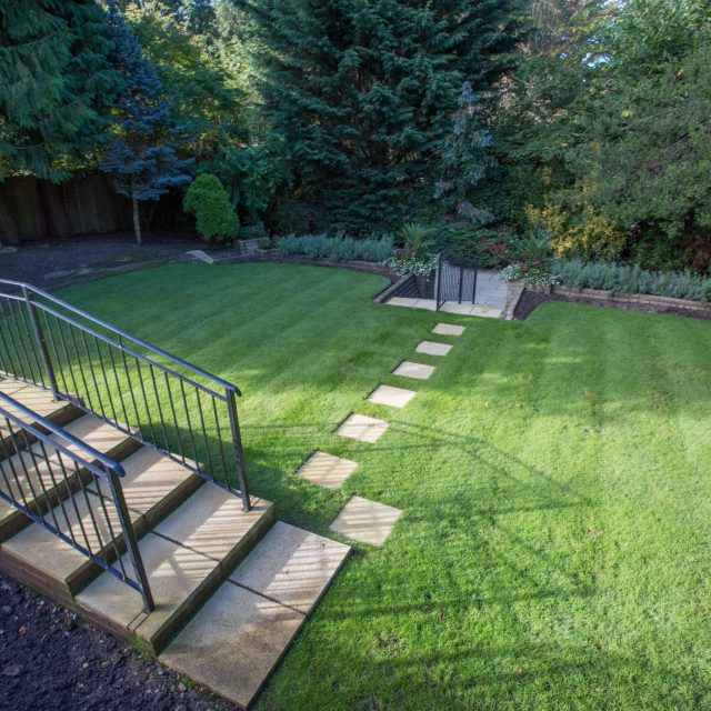 R & J Landscapes (London)