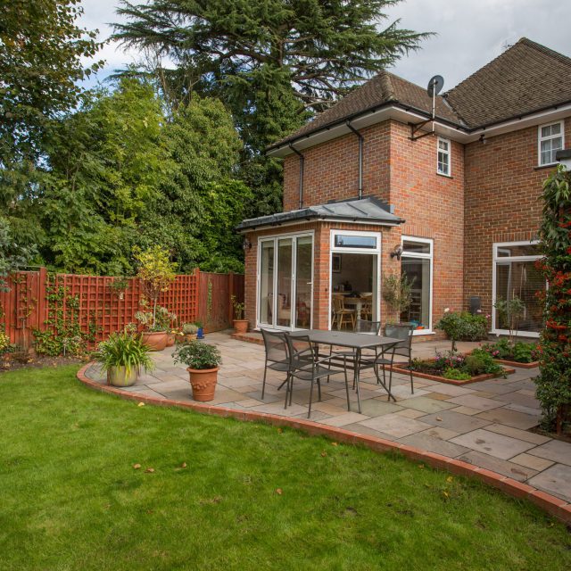 R & J Landscapes (London)