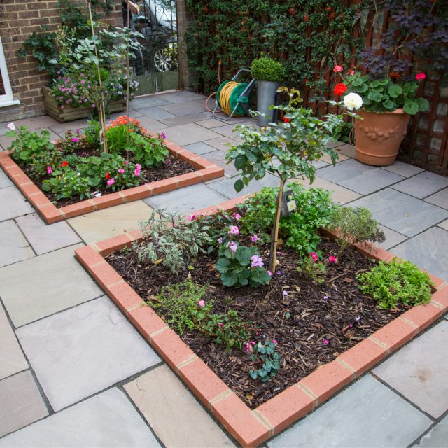 R & J Landscapes (London)