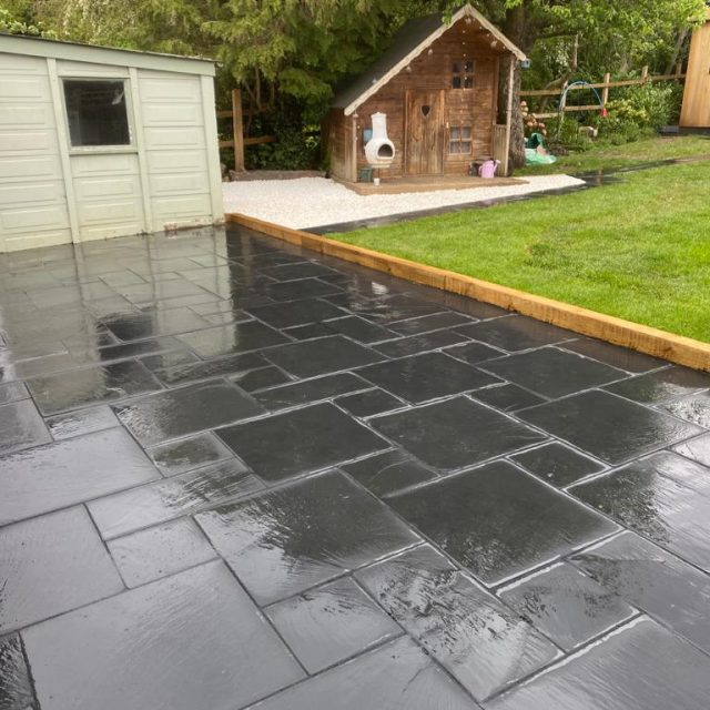 R & J Landscapes (London)