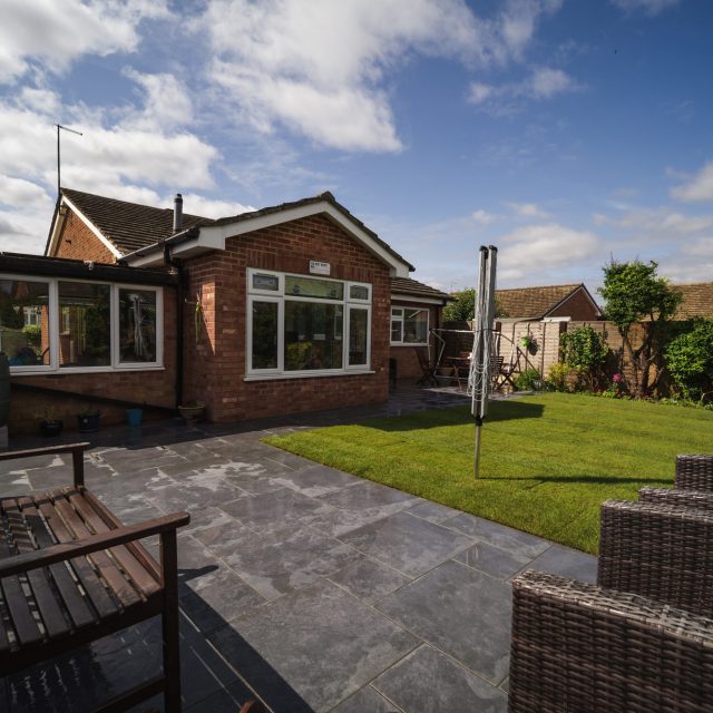 R & J Landscapes (London)