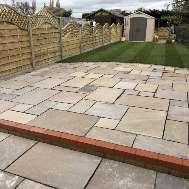 R & J Landscapes (London)